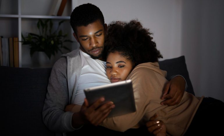  5 Steamy Netflix Movies To Watch With Your Partner